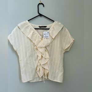 NEW Zara flowy cream ruffled top with tiny gold stripes